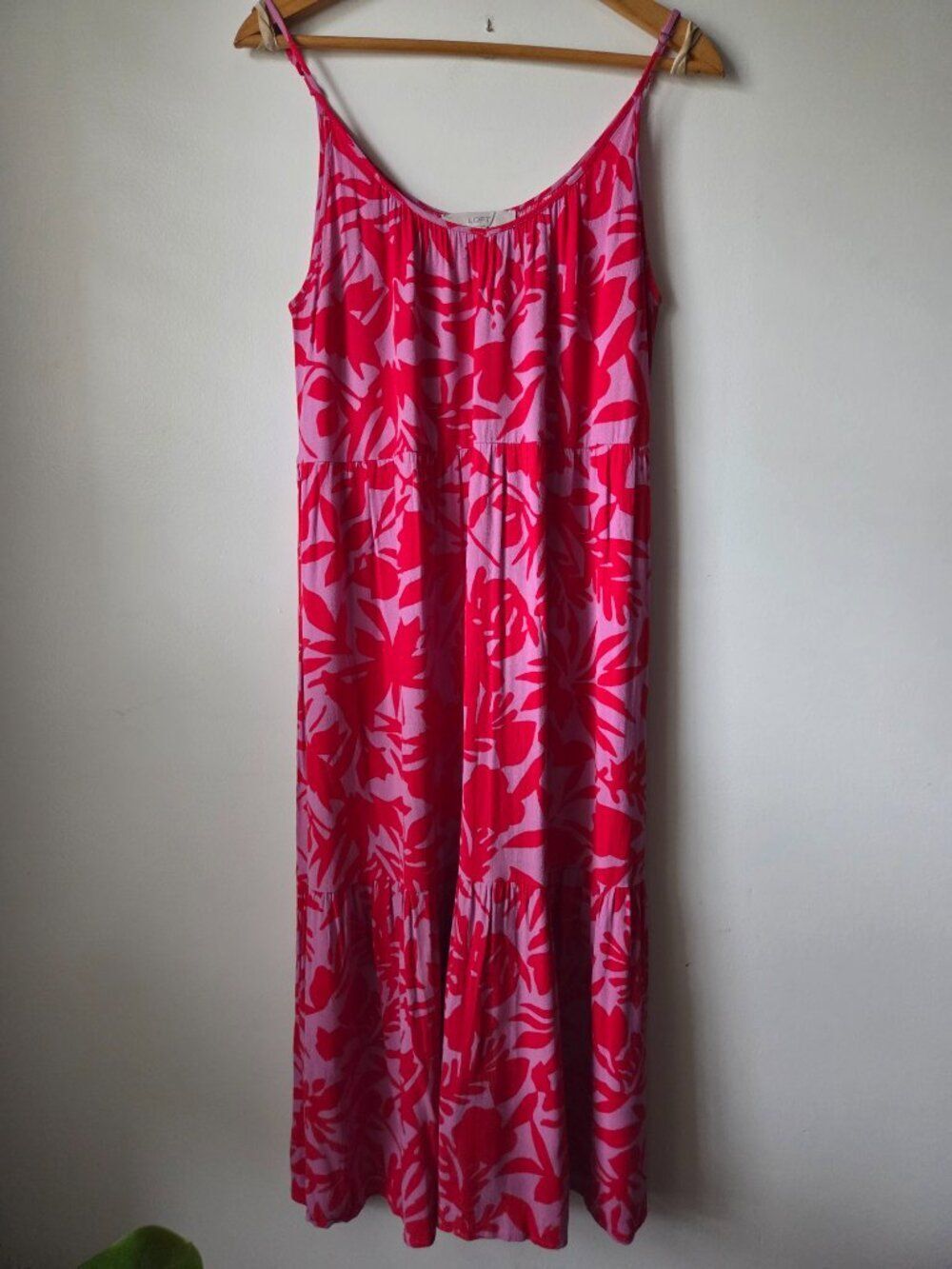 EUC LIKE NEW LOFT FLORAL TIERED TANK MIDI SUMMER DRESS SIZE XS/S